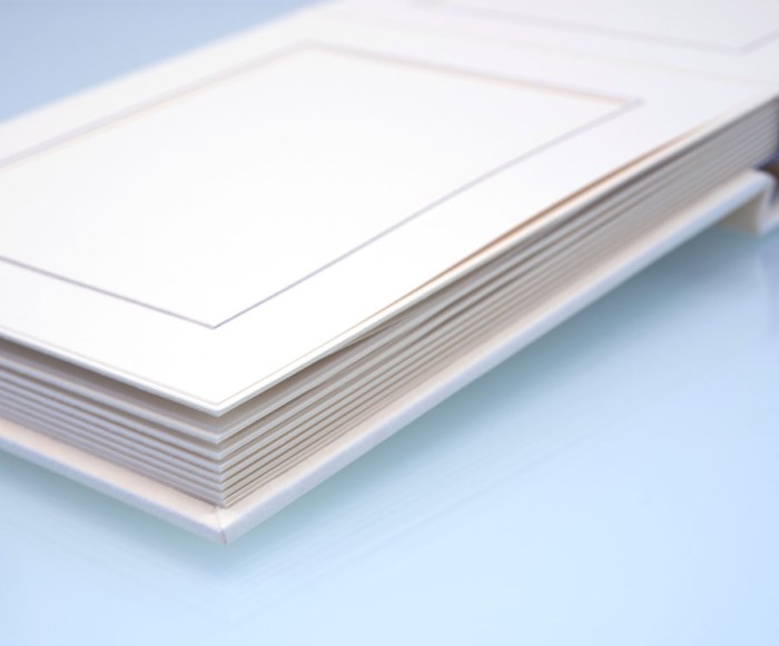 Pure White Slip In Wedding Photo Album for 30 / 40 / 50 or 60 - 8" x 6" - Landscape Photos