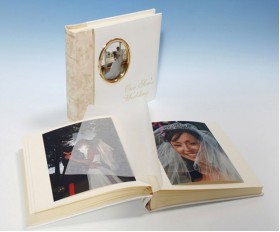 Harmony Classic Studio 80 - Parents Cameo Wedding Album - Page Size 9" x 8 3/4"