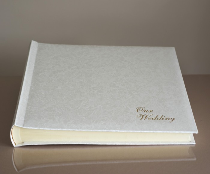 Romantica Classic Three - Wedding Album - Page Size 13 3/4" x 13 3/4"